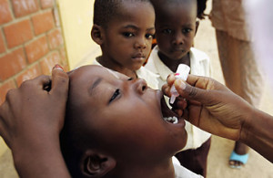 Osun First Lady Flags Off Oral Polio Immunisation