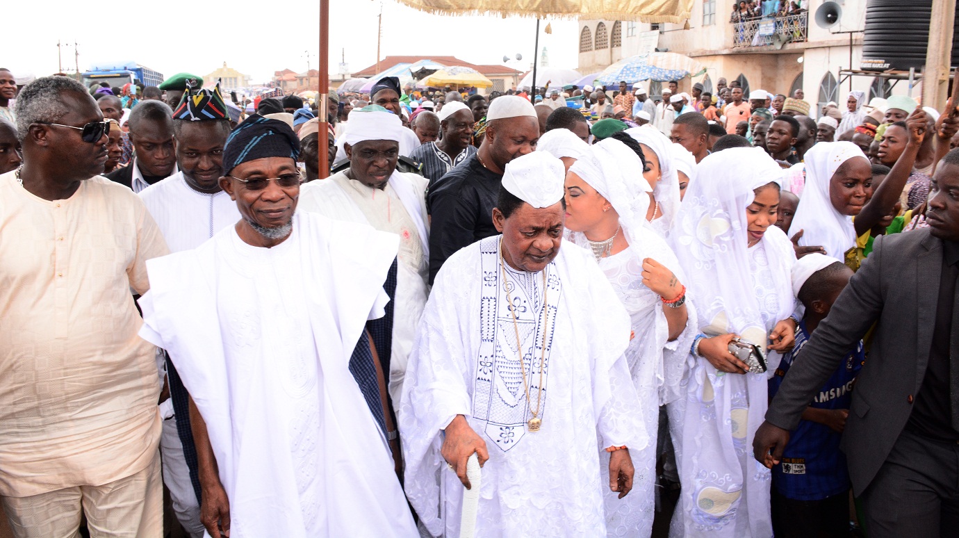 aregbesola-celebrates-with-alaafin-78th-4-1