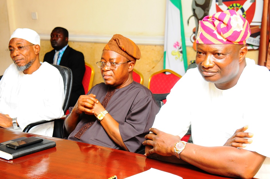 rave-fm-91-7-management-team-visits-aregbesola-2