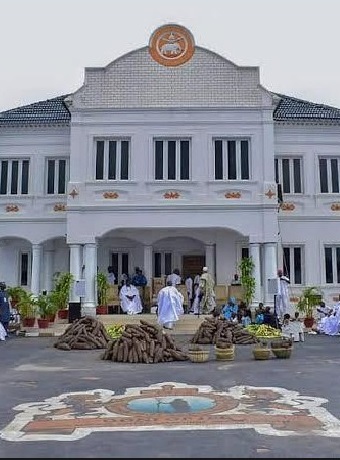 Ooni-Palace.jpg