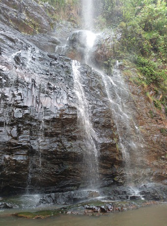 Oyi-Ayikunnugba-Oke-–-Ila-waterfall.jpg