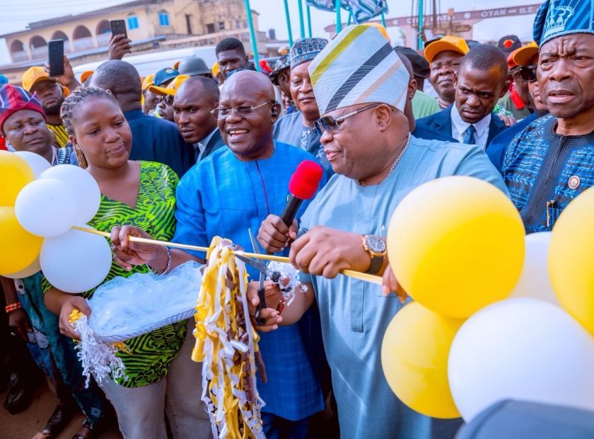 35fa76b0-23f2-48e4-b685-2688fb3f59f9